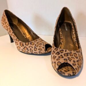 Leopard Print Peep Toe Heels Size 10 Naturalizer‎